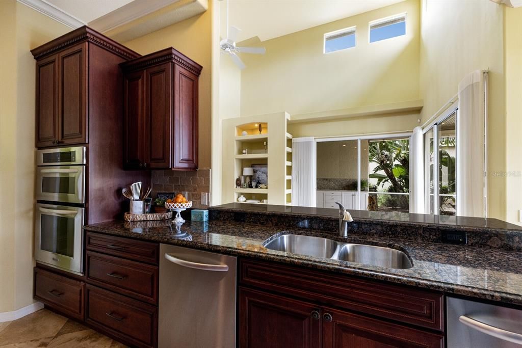 Active With Contract: $869,000 (3 beds, 2 baths, 2463 Square Feet)