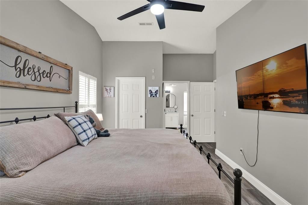 Active With Contract: $450,000 (3 beds, 2 baths, 1745 Square Feet)