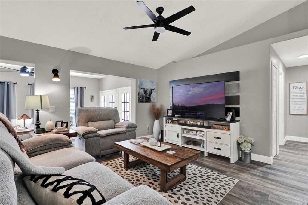 Active With Contract: $450,000 (3 beds, 2 baths, 1745 Square Feet)