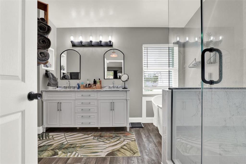 Active With Contract: $450,000 (3 beds, 2 baths, 1745 Square Feet)