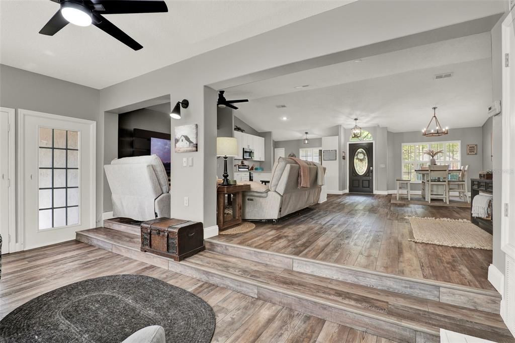 Active With Contract: $450,000 (3 beds, 2 baths, 1745 Square Feet)