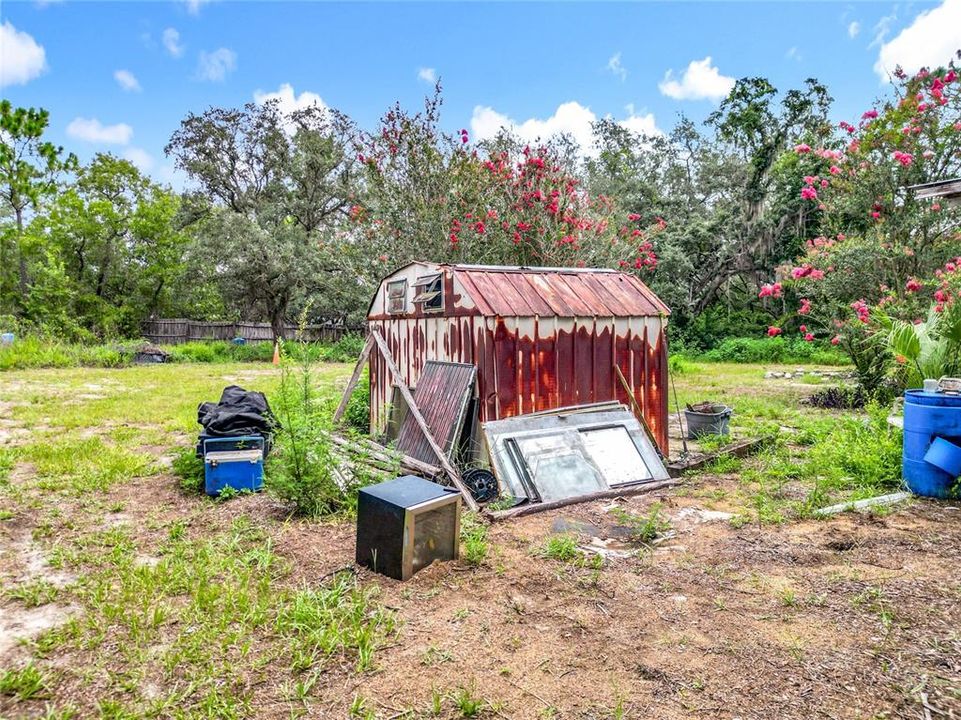 For Sale: $59,999 (3 beds, 2 baths, 784 Square Feet)