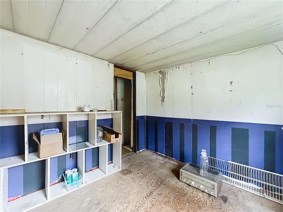 For Sale: $59,999 (3 beds, 2 baths, 784 Square Feet)