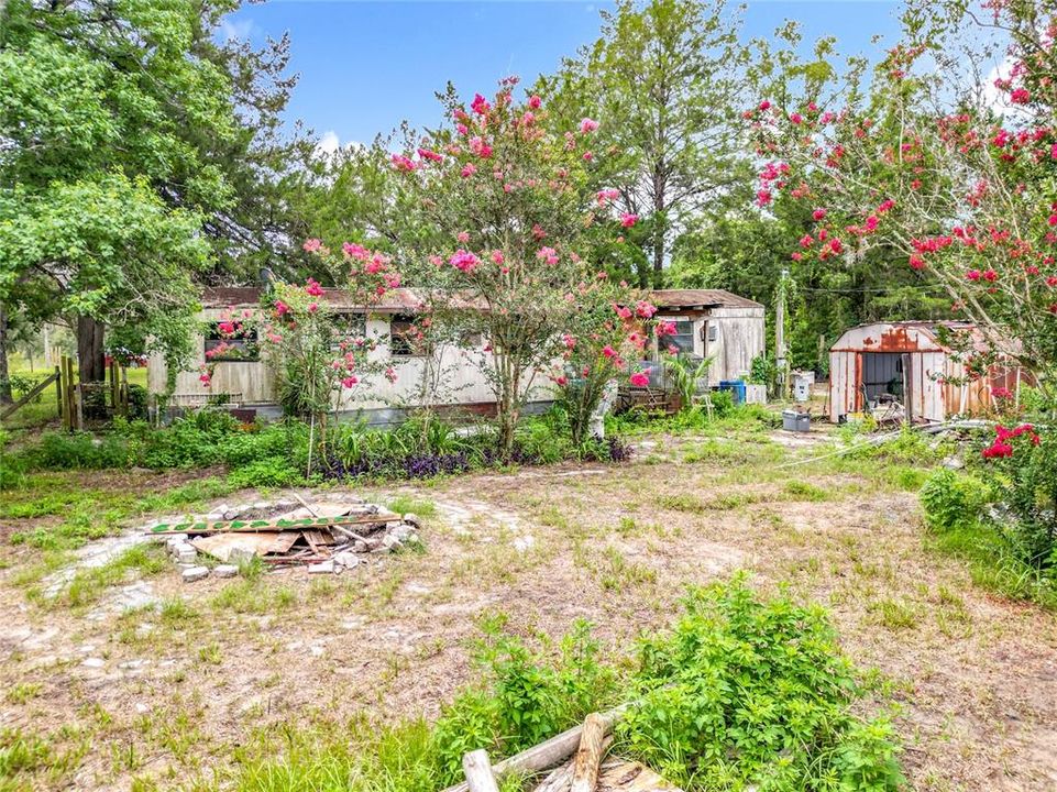 For Sale: $59,999 (3 beds, 2 baths, 784 Square Feet)