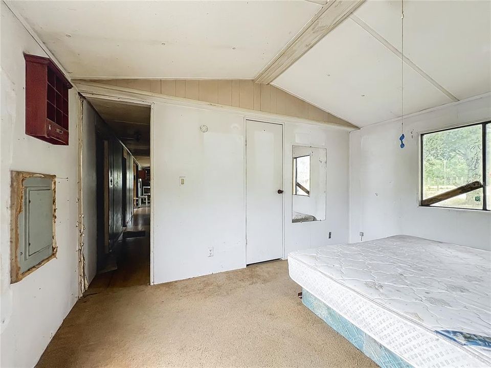 For Sale: $59,999 (3 beds, 2 baths, 784 Square Feet)