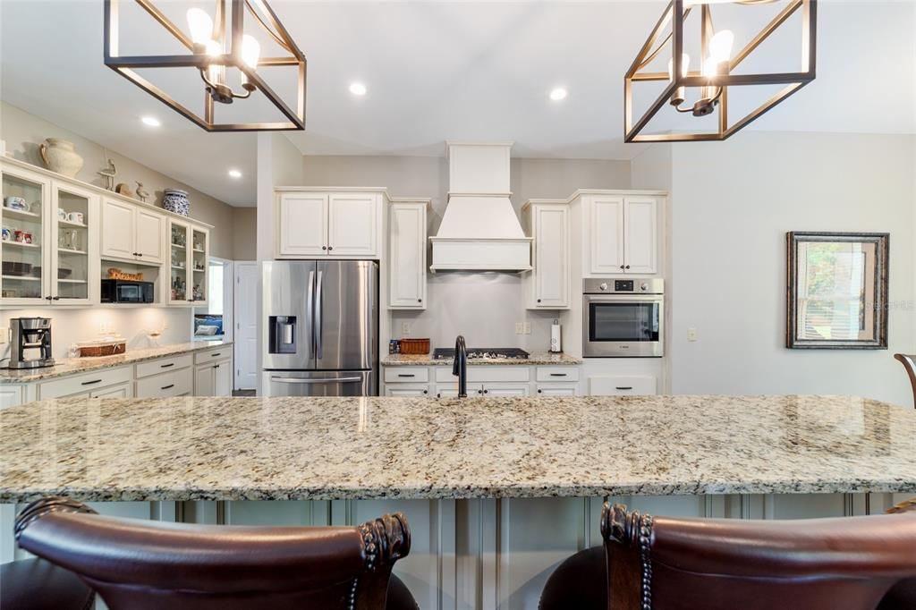 For Sale: $899,995 (3 beds, 2 baths, 2597 Square Feet)