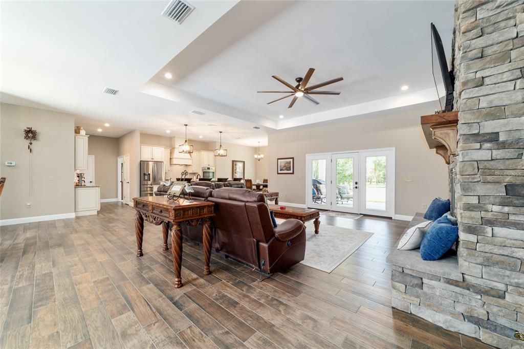 For Sale: $899,995 (3 beds, 2 baths, 2597 Square Feet)