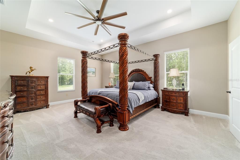 For Sale: $899,995 (3 beds, 2 baths, 2597 Square Feet)