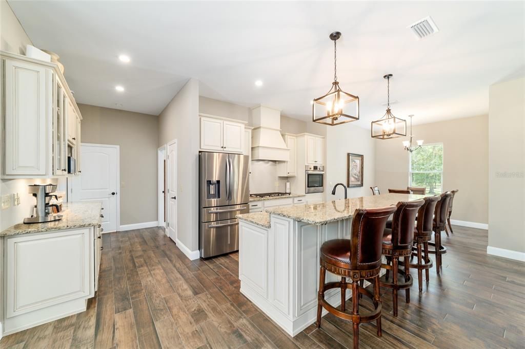 For Sale: $899,995 (3 beds, 2 baths, 2597 Square Feet)