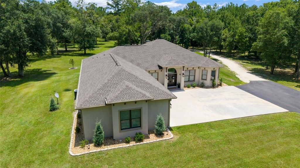 For Sale: $899,995 (3 beds, 2 baths, 2597 Square Feet)