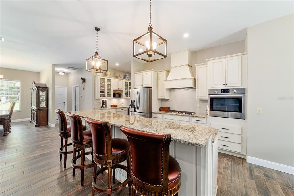 For Sale: $899,995 (3 beds, 2 baths, 2597 Square Feet)