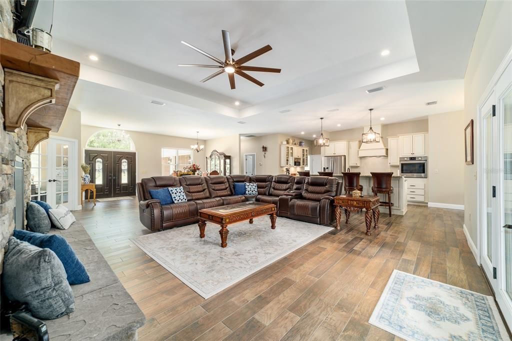 For Sale: $899,995 (3 beds, 2 baths, 2597 Square Feet)