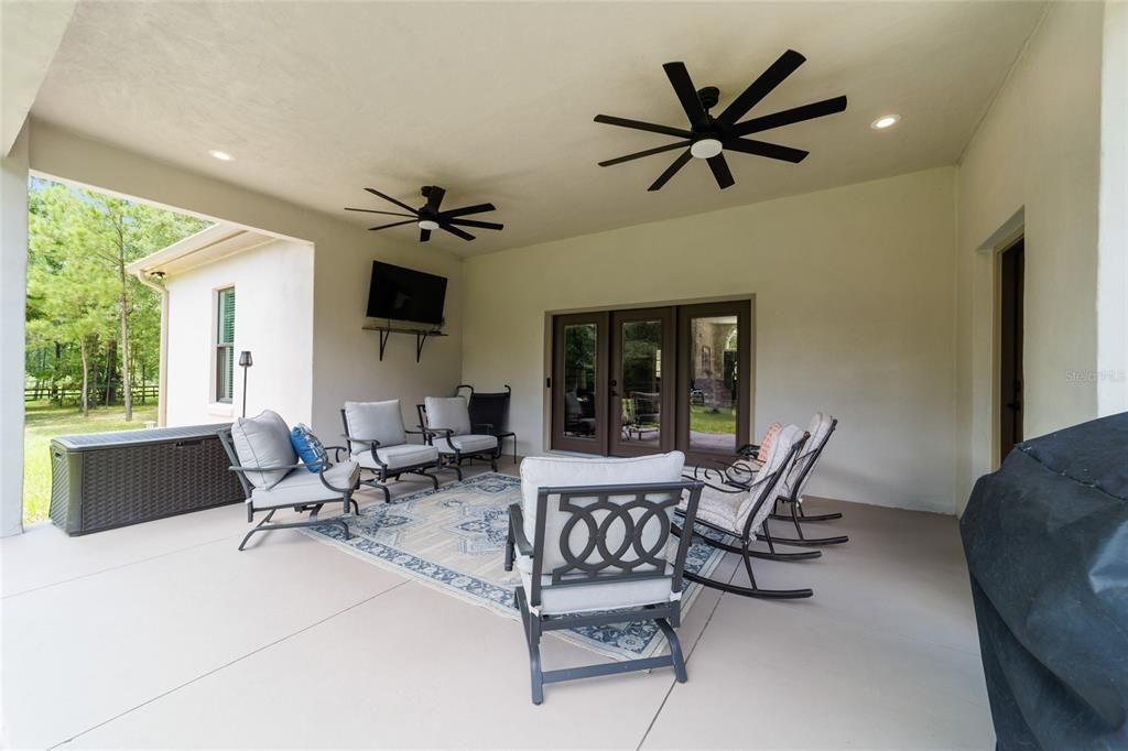 For Sale: $899,995 (3 beds, 2 baths, 2597 Square Feet)