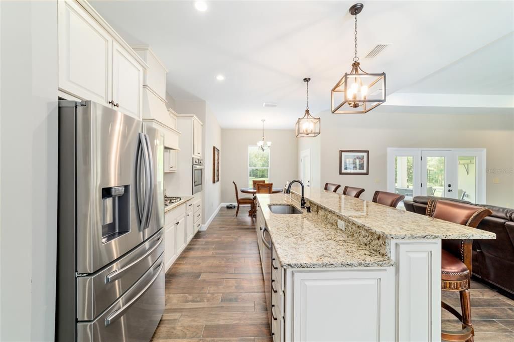 For Sale: $899,995 (3 beds, 2 baths, 2597 Square Feet)