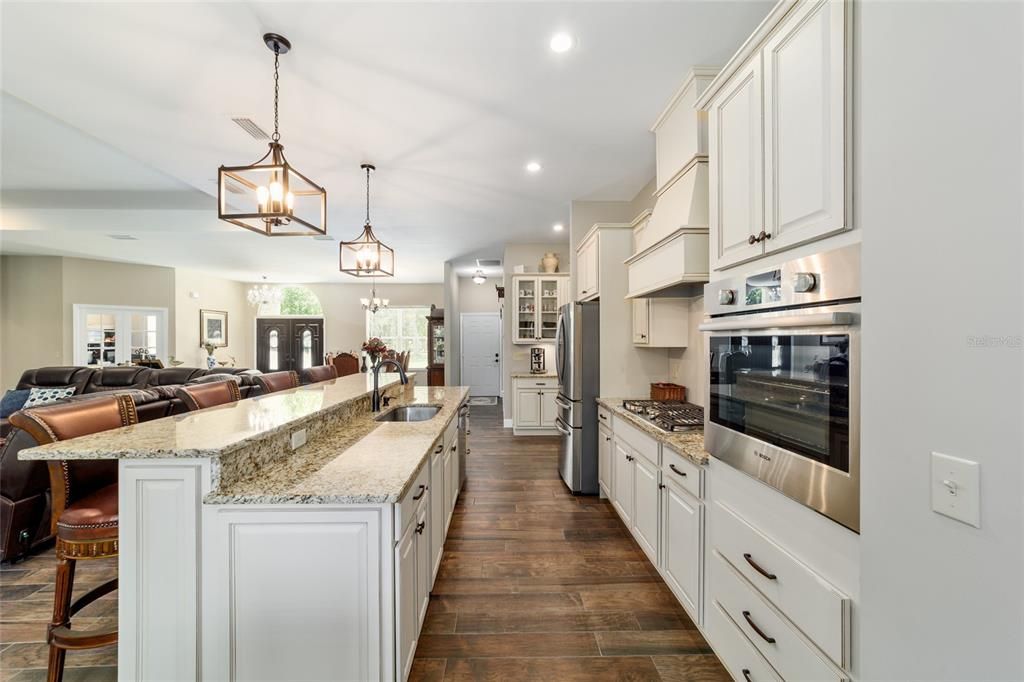 For Sale: $899,995 (3 beds, 2 baths, 2597 Square Feet)