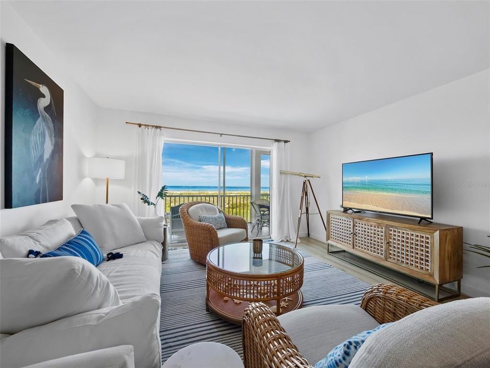 For Sale: $995,000 (2 beds, 2 baths, 1170 Square Feet)