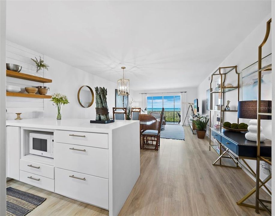 For Sale: $995,000 (2 beds, 2 baths, 1170 Square Feet)