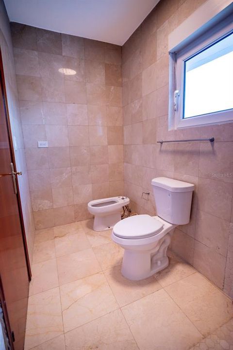 Под контрактом: $520,000 (3 спален, 2 ванн, 2600 Квадратных фут)