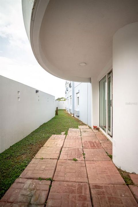 Под контрактом: $520,000 (3 спален, 2 ванн, 2600 Квадратных фут)