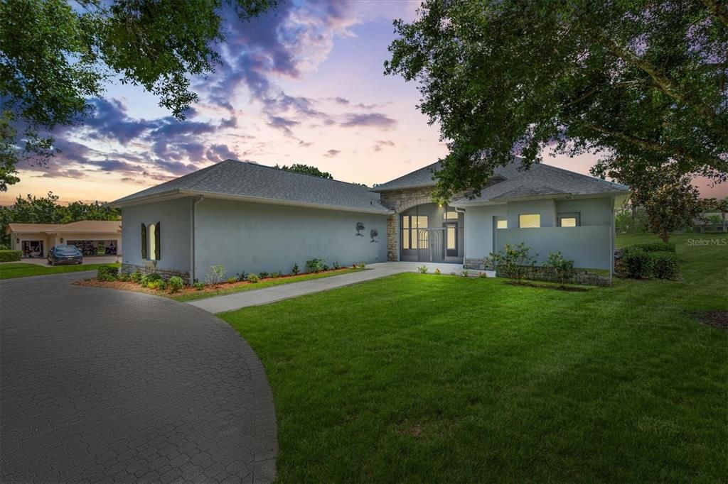 Vendido Recientemente: $624,312 (3 camas, 3 baños, 2938 Pies cuadrados)