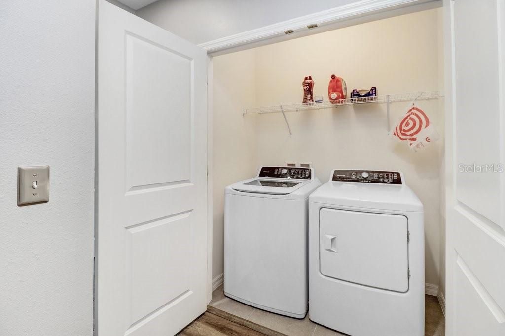 For Sale: $274,999 (3 beds, 2 baths, 1707 Square Feet)