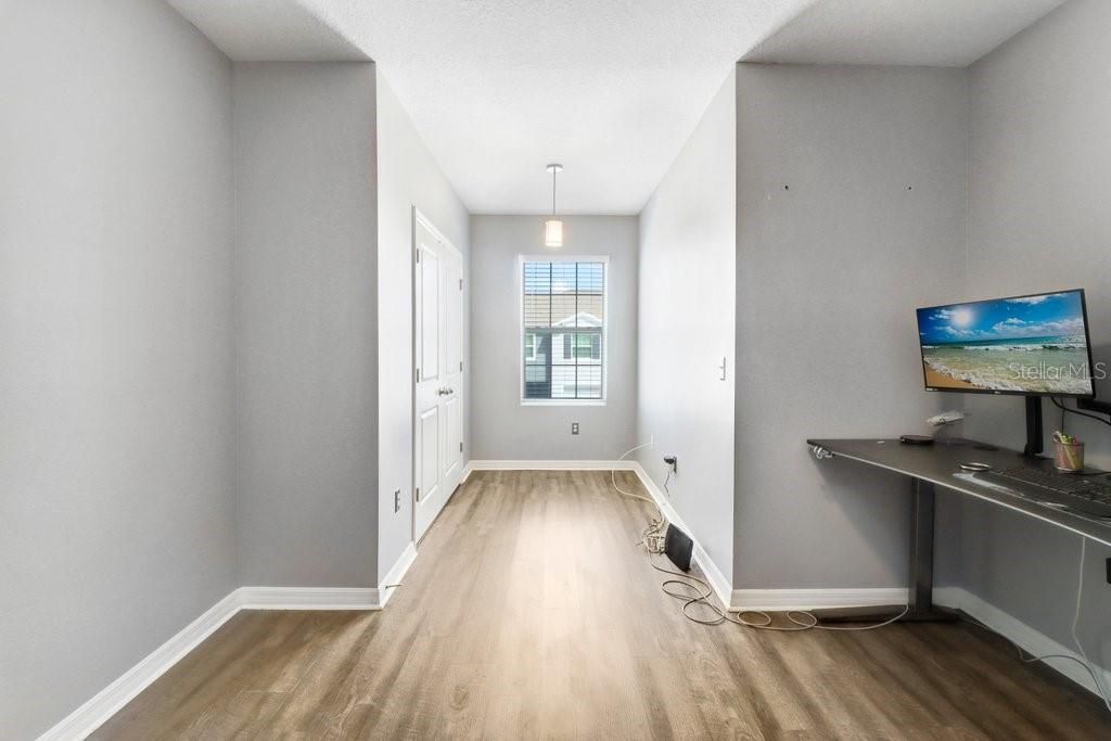 For Sale: $274,999 (3 beds, 2 baths, 1707 Square Feet)