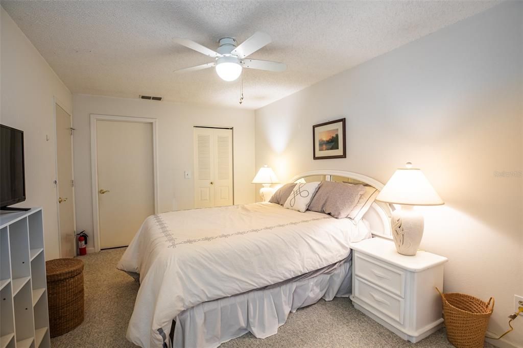 待售: $144,500 (2 贝兹, 2 浴室, 919 平方英尺)