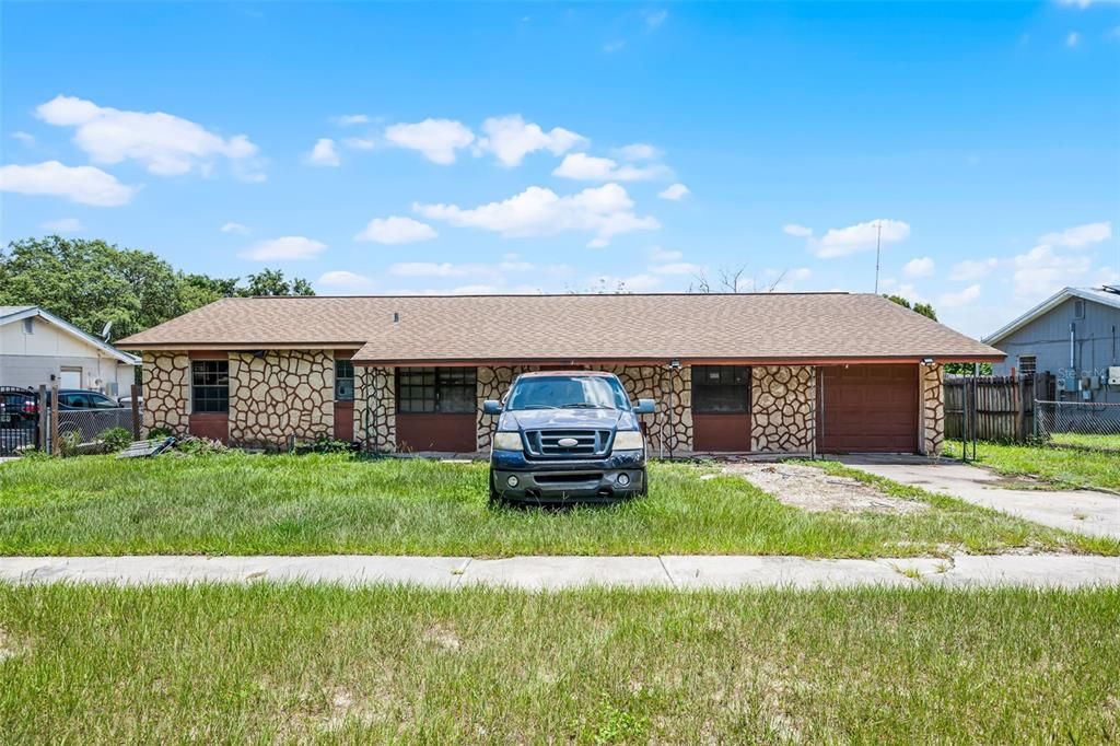Recently Sold: $215,000 (3 beds, 2 baths, 1372 Square Feet)