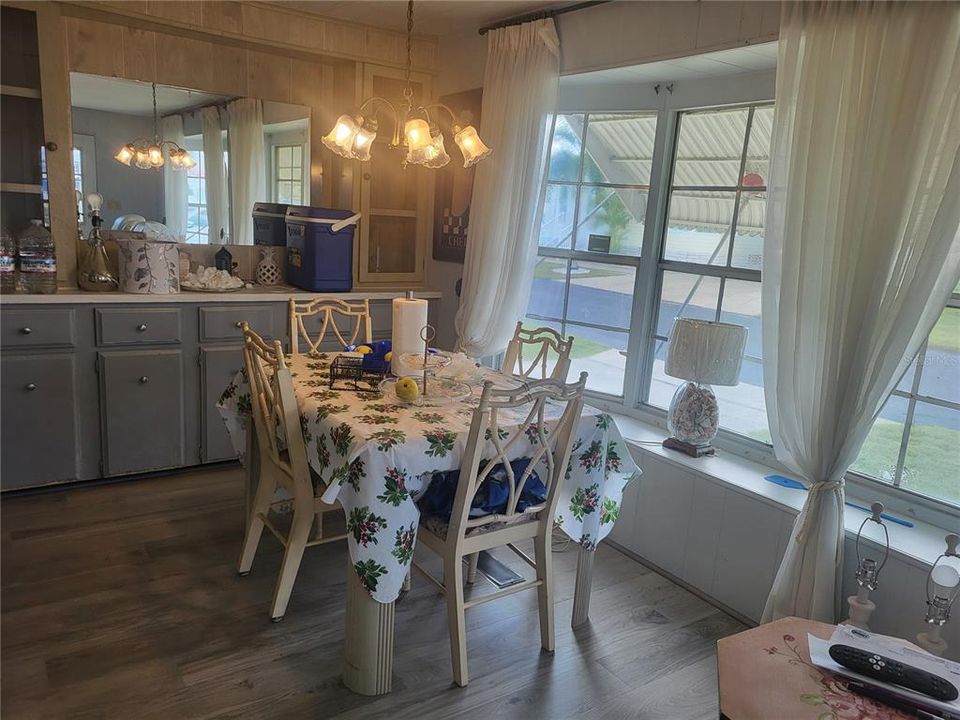 待售: $79,900 (2 贝兹, 2 浴室, 1032 平方英尺)