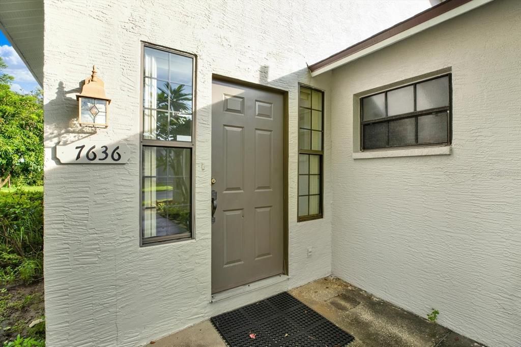 Active With Contract: $175,000 (2 beds, 2 baths, 1318 Square Feet)