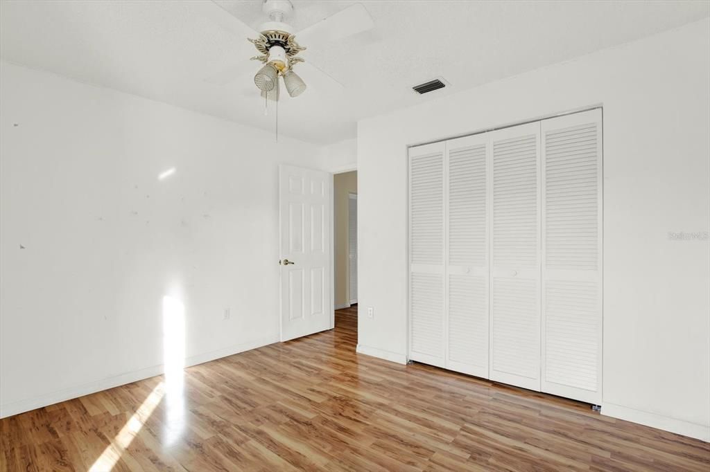 Active With Contract: $175,000 (2 beds, 2 baths, 1318 Square Feet)