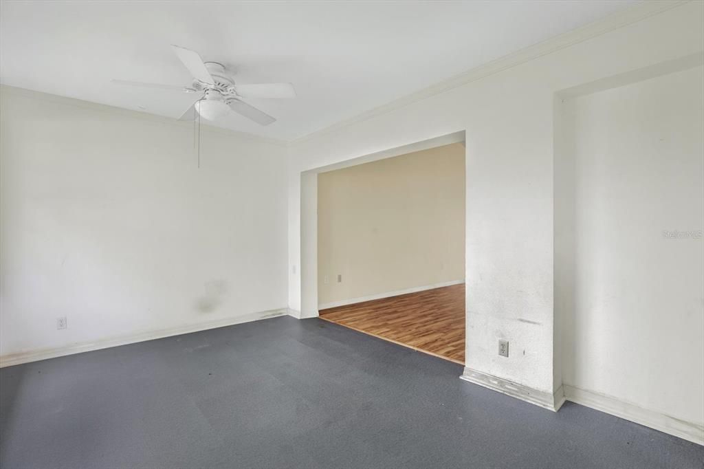 Active With Contract: $175,000 (2 beds, 2 baths, 1318 Square Feet)