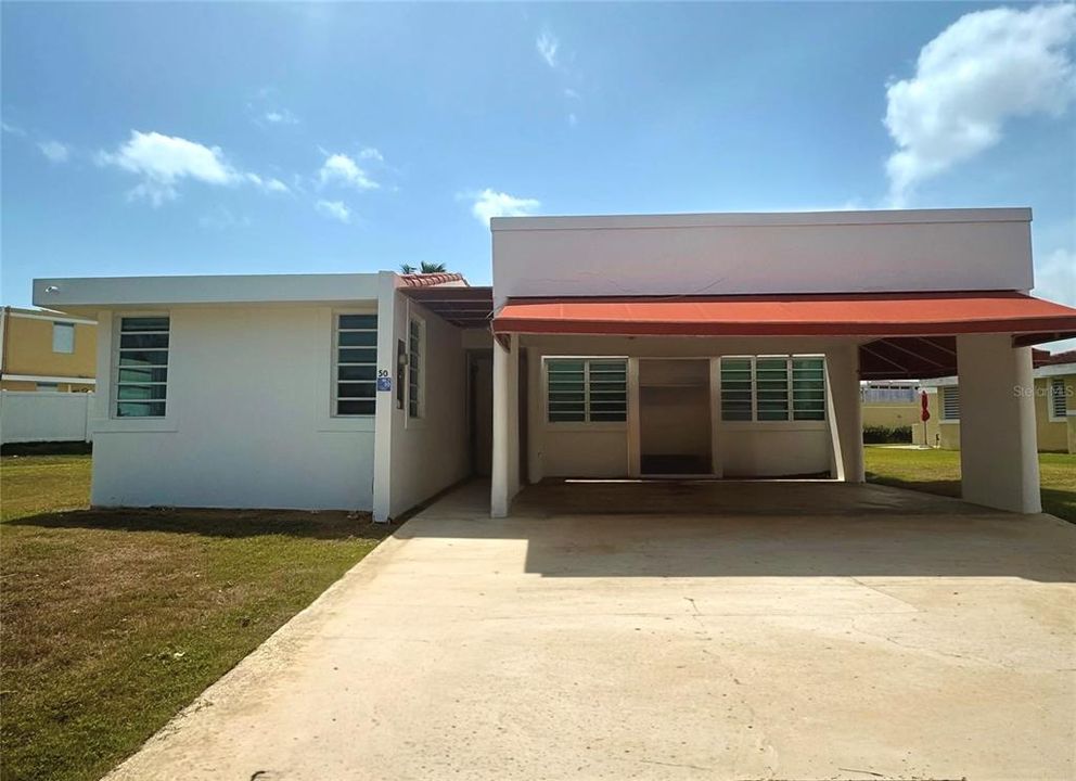 Недавно продано: $369,000 (4 спален, 2 ванн, 1532 Квадратных фут)