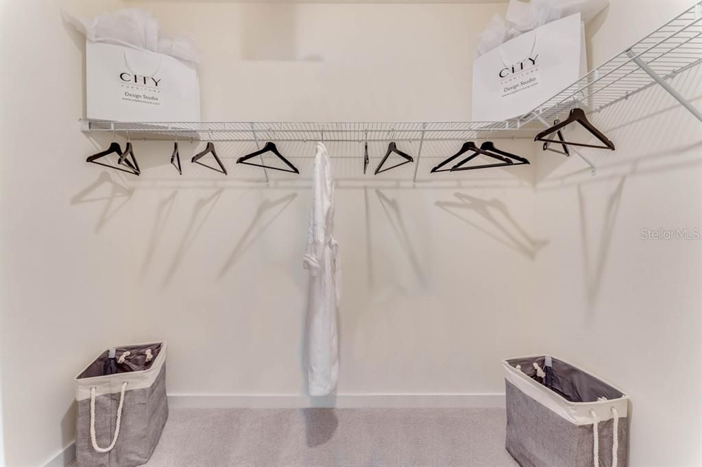 Active With Contract: $465,990 (5 beds, 3 baths, 2601 Square Feet)