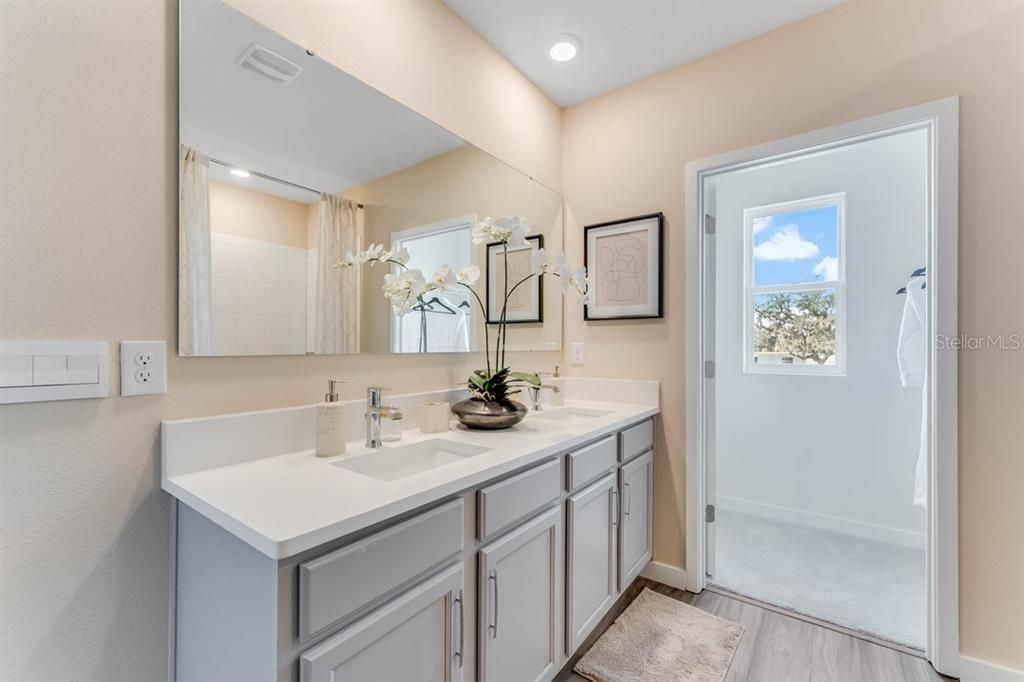 Active With Contract: $465,990 (5 beds, 3 baths, 2601 Square Feet)