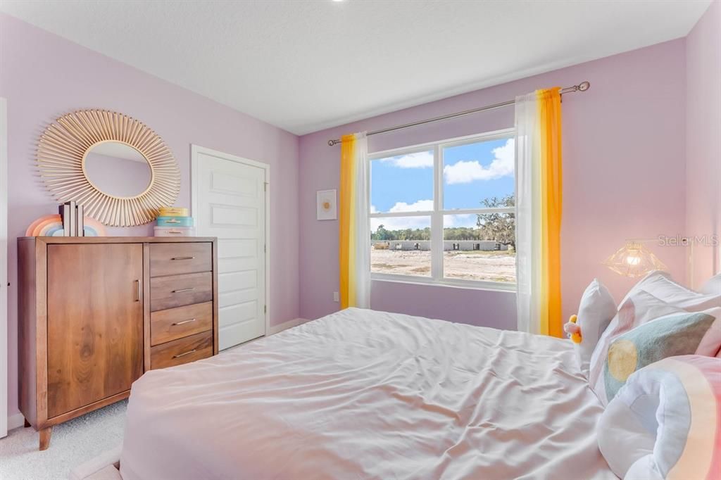 Active With Contract: $465,990 (5 beds, 3 baths, 2601 Square Feet)