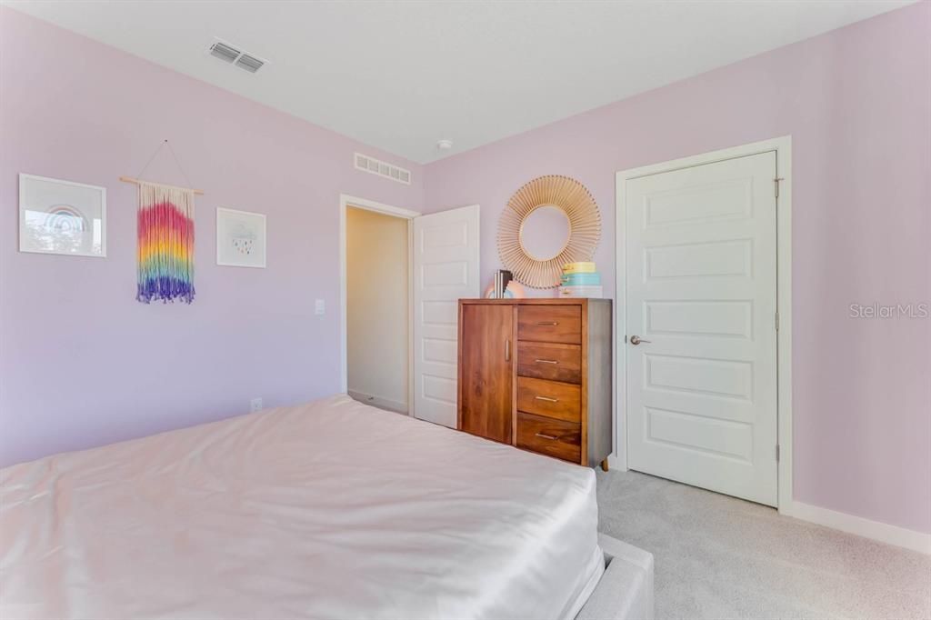 Active With Contract: $465,990 (5 beds, 3 baths, 2601 Square Feet)