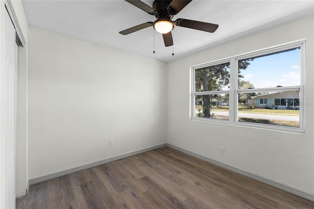 Под контрактом: $275,000 (3 спален, 2 ванн, 1422 Квадратных фут)