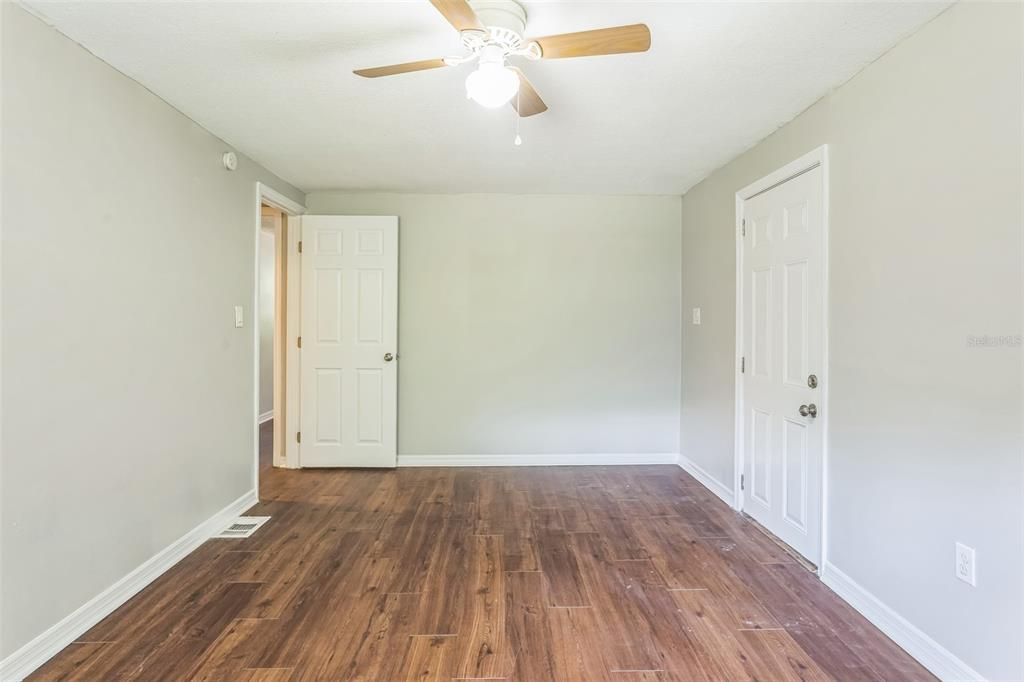 For Sale: $439,000 (4 beds, 2 baths, 1800 Square Feet)