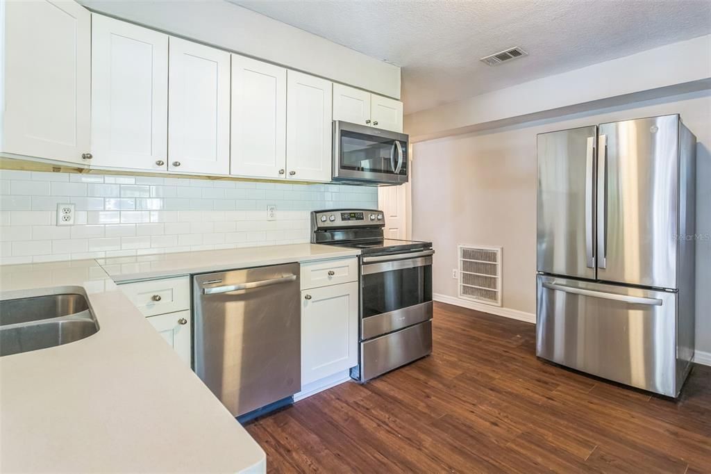 For Sale: $439,000 (4 beds, 2 baths, 1800 Square Feet)