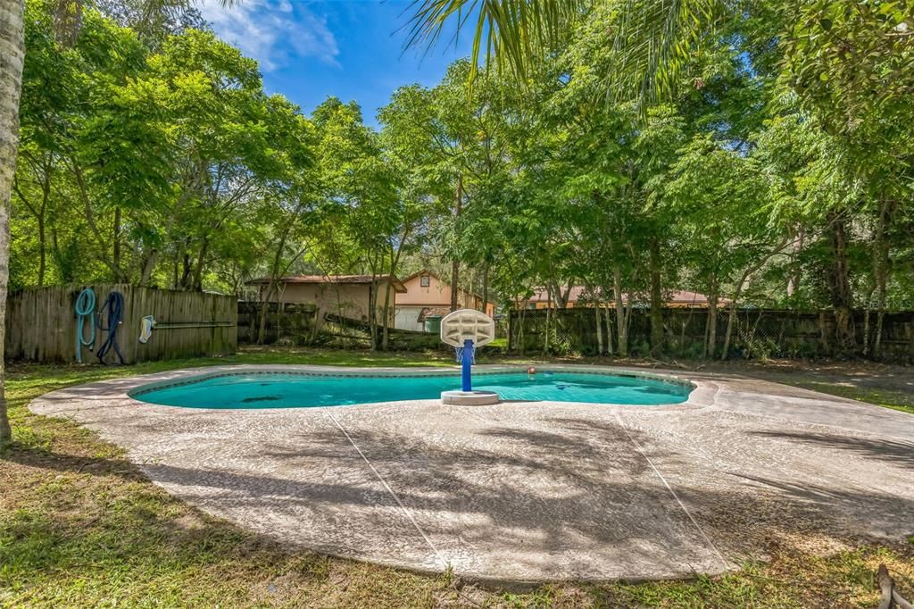 For Sale: $439,000 (4 beds, 2 baths, 1800 Square Feet)