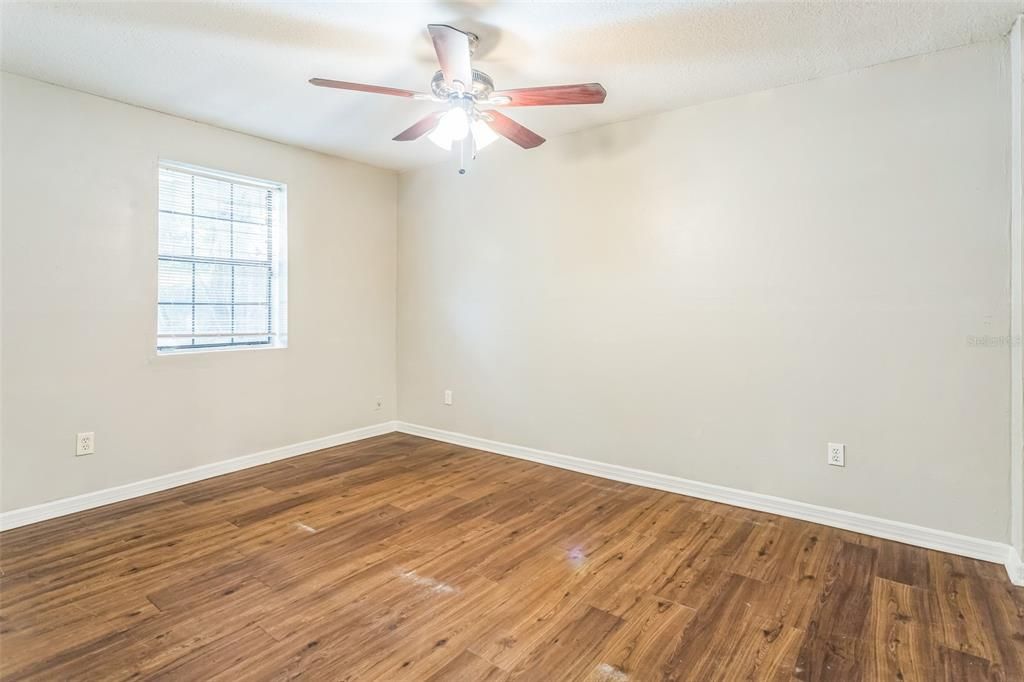 For Sale: $439,000 (4 beds, 2 baths, 1800 Square Feet)