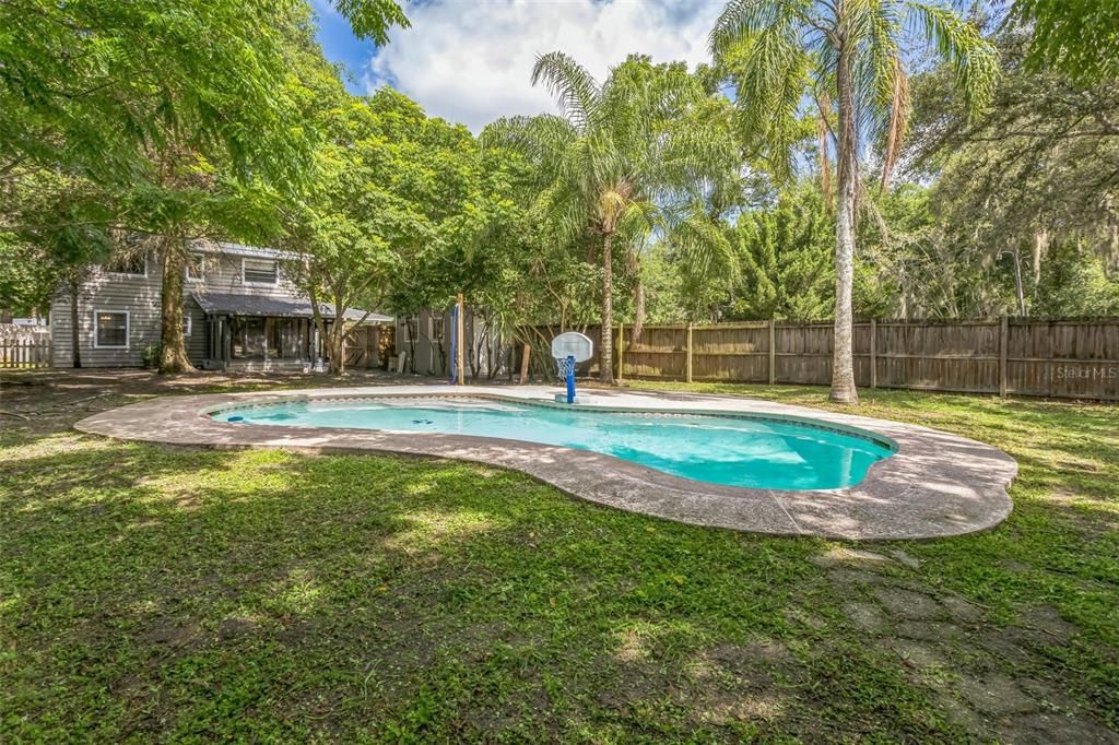 For Sale: $439,000 (4 beds, 2 baths, 1800 Square Feet)