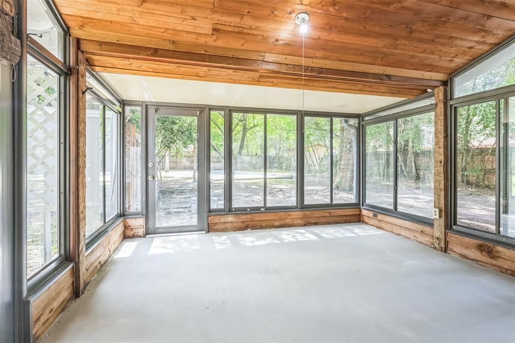 For Sale: $439,000 (4 beds, 2 baths, 1800 Square Feet)