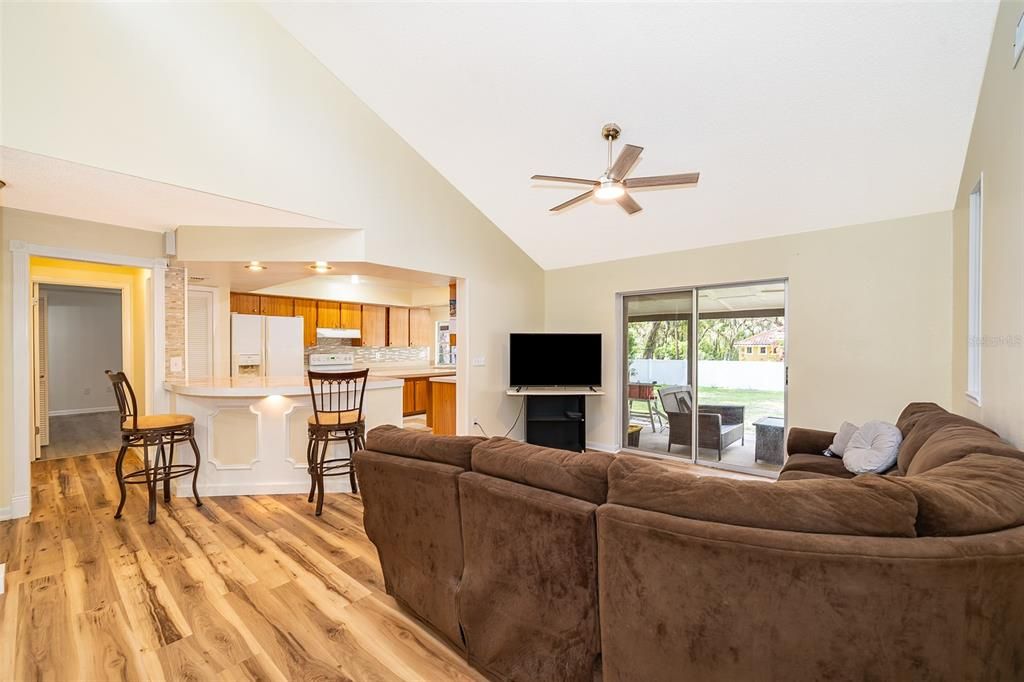 На продажу: $629,000 (4 спален, 3 ванн, 3118 Квадратных фут)