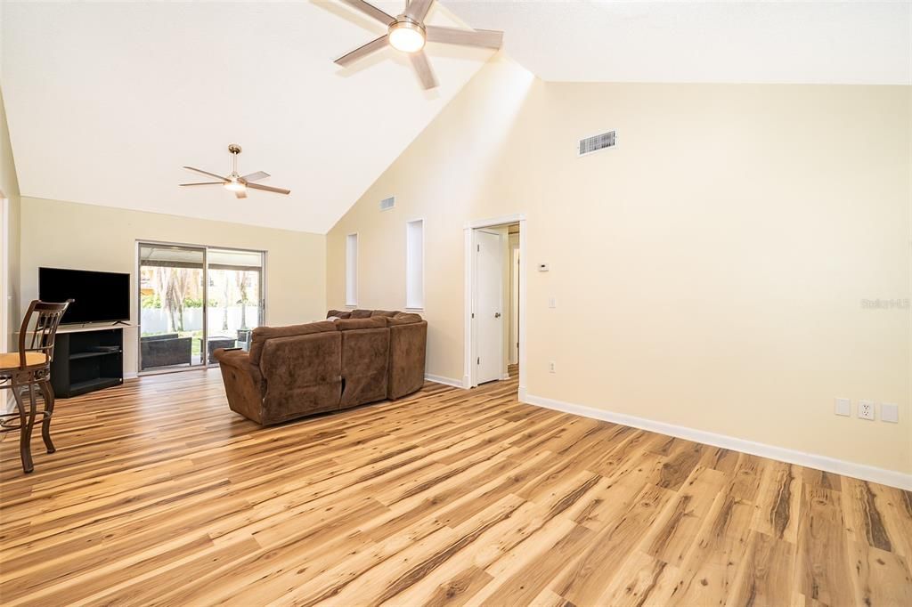 На продажу: $629,000 (4 спален, 3 ванн, 3118 Квадратных фут)