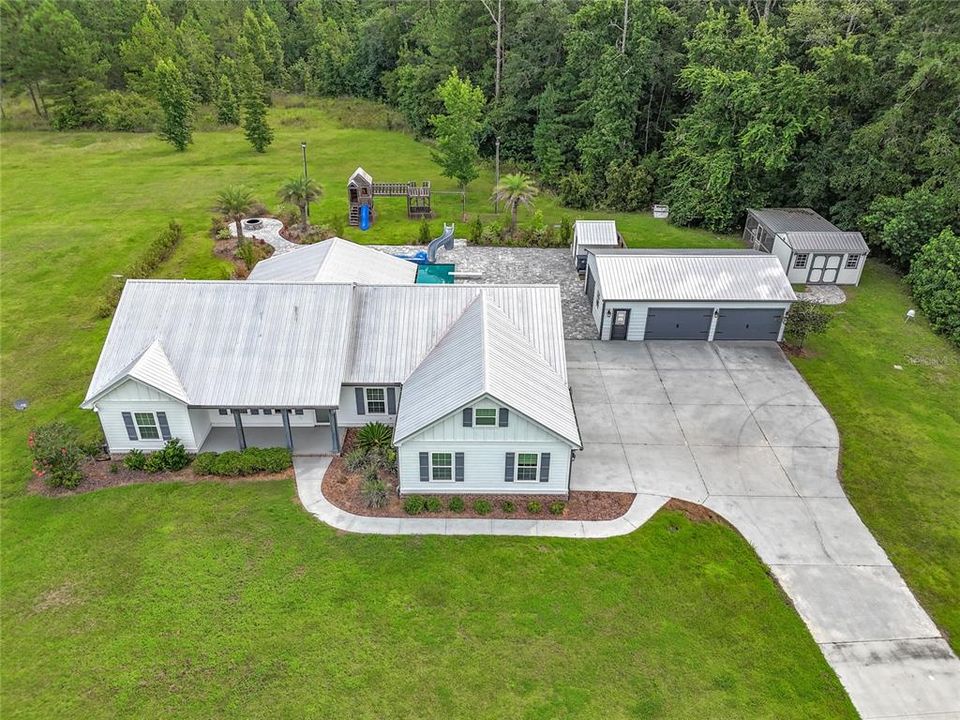 Недавно продано: $807,500 (3 спален, 2 ванн, 1944 Квадратных фут)