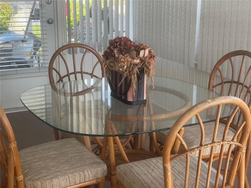 待售: $102,900 (2 贝兹, 2 浴室, 1200 平方英尺)