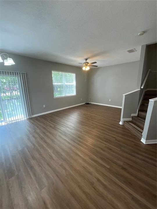 Active With Contract: $1,800 (3 beds, 2 baths, 1588 Square Feet)