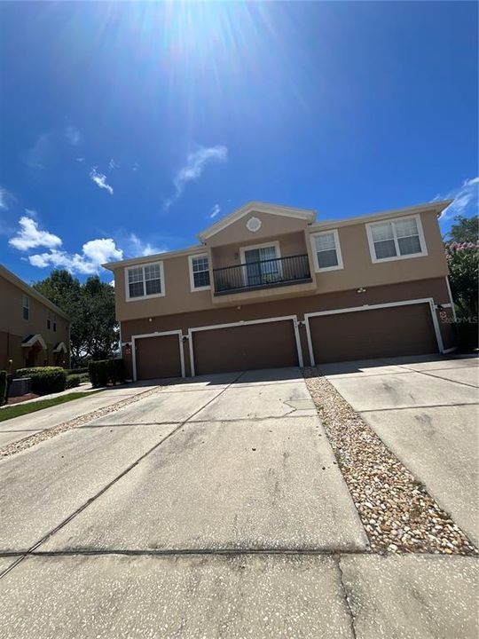 Active With Contract: $1,800 (3 beds, 2 baths, 1588 Square Feet)